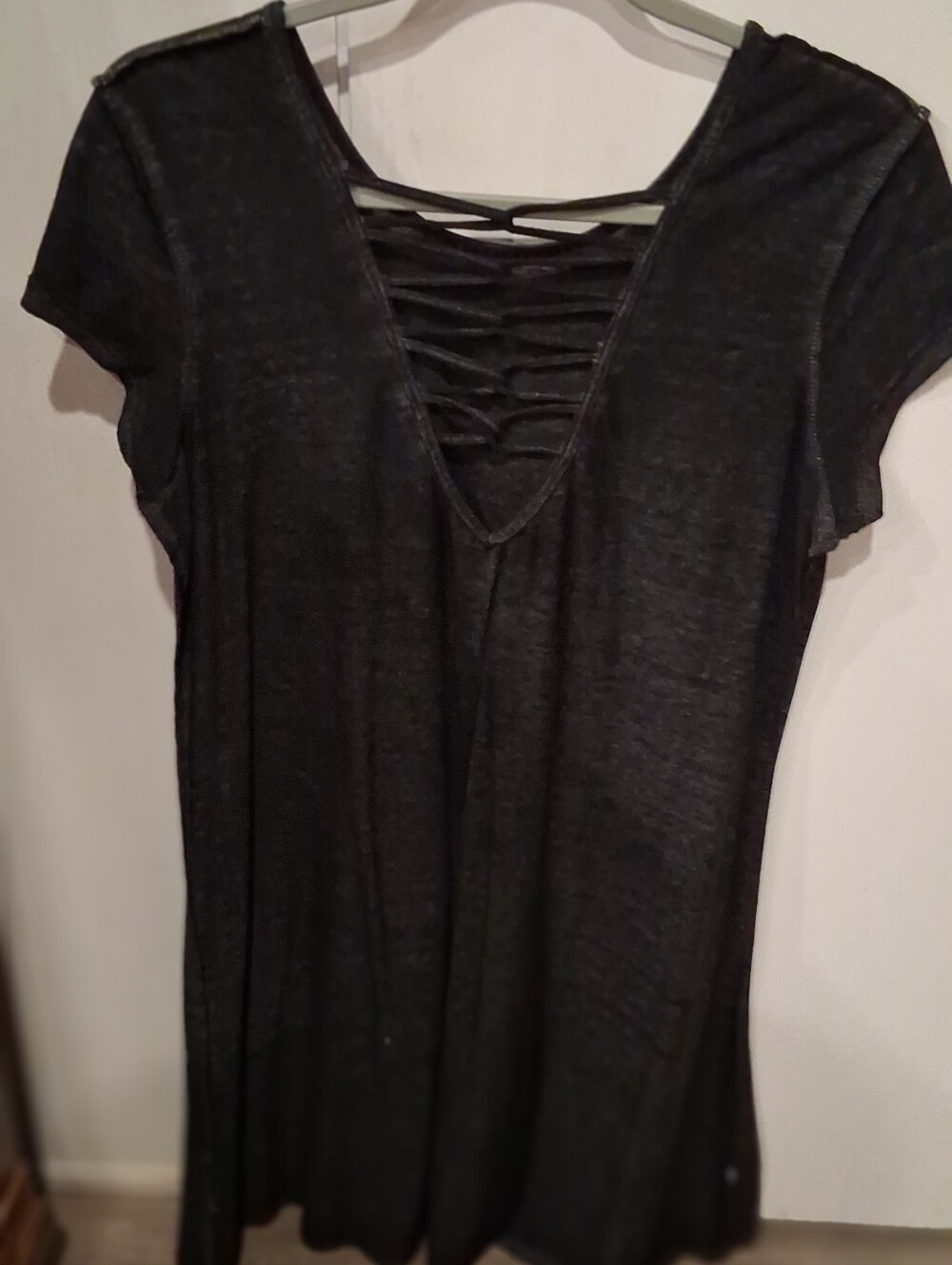 Black Women's Lace-Up V-Neck Short Sleeve Top